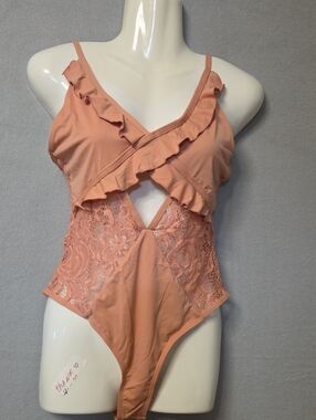 Women’s Peach Lace Ruffle One-Piece Swimsuit